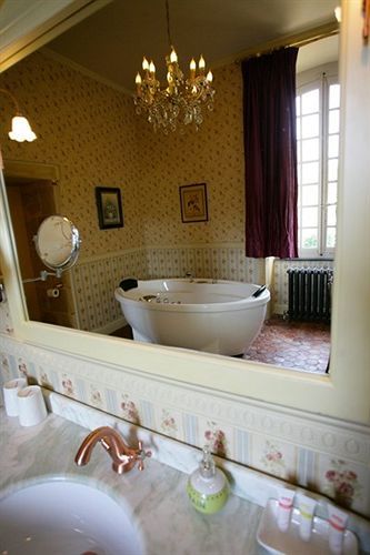 Chateau D'origny, D'hotes Et Restaurant Gastronomique Bed & Breakfast